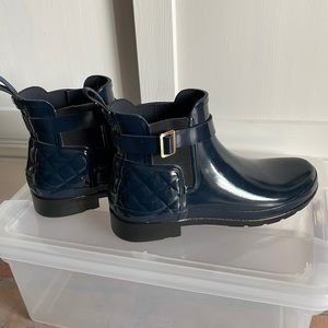 Price Drop! ✨Hunter Blue Rain-boots size 9